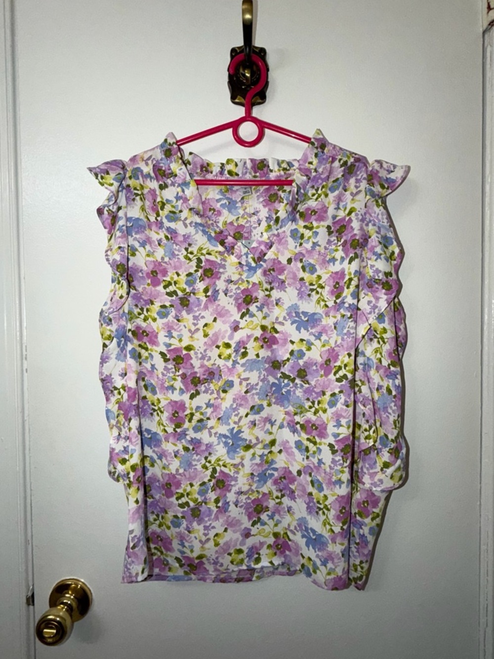 Sleeveless Floral V-Neck Ruffle Top - Lavender Multi